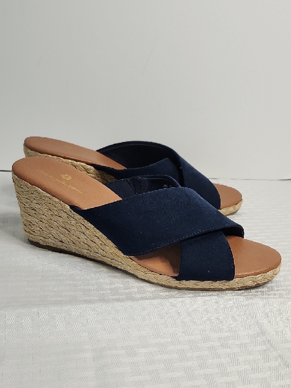 Tommy Bahama Navy Espadrille Wedge Sandals size 9.5